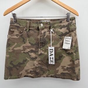 Daze Denim Malibu Mini Skirt Size 27 Camo Hideaway Mid Waist Green NWT